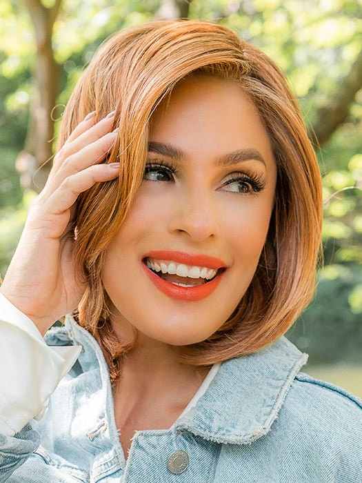 Upstage Large | Synthetic Lace Front Wig (Hand-Tied) 10 Upstage Large | Synthetic Lace Front Wig (Hand-Tied) - Image 8