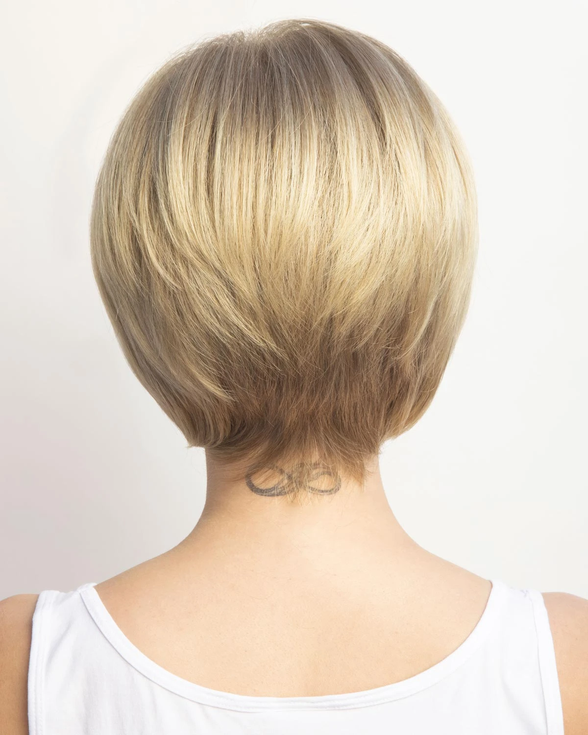 Emy (Exclusive) | Lace Front & Monofilament Synthetic Wig By Amore 11 Emy (Exclusive) | Lace Front & Monofilament Synthetic Wig By Amore - Image 9