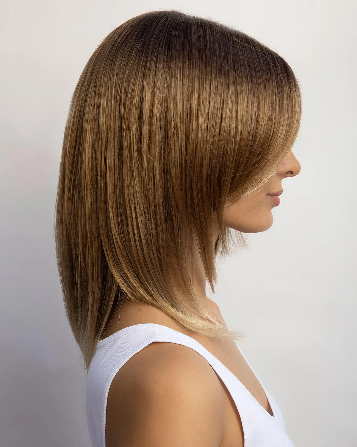 Reed (Exclusive) | Lace Front & Monofilament Synthetic Wig By Amore 5 Reed (Exclusive) | Lace Front & Monofilament Synthetic Wig By Amore - Image 3