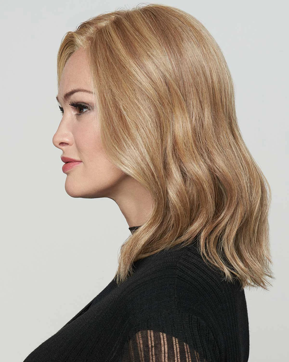 Wavy Day | Lace Front & Monofilament Synthetic Wig By Raquel Welch 6 Wavy Day | Lace Front & Monofilament Synthetic Wig By Raquel Welch - Image 4