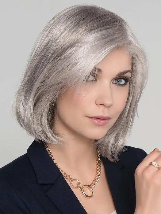 Tempo 100 Deluxe Large | Synthetic Lace Front Wig (Hand-Tied) 3 Tempo 100 Deluxe Large | Synthetic Lace Front Wig (Hand-Tied)